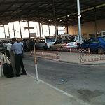 Tunisian border closes briefly following protests