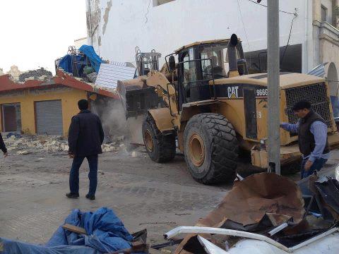 Police clamp down on illegal traders, destroy market stalls