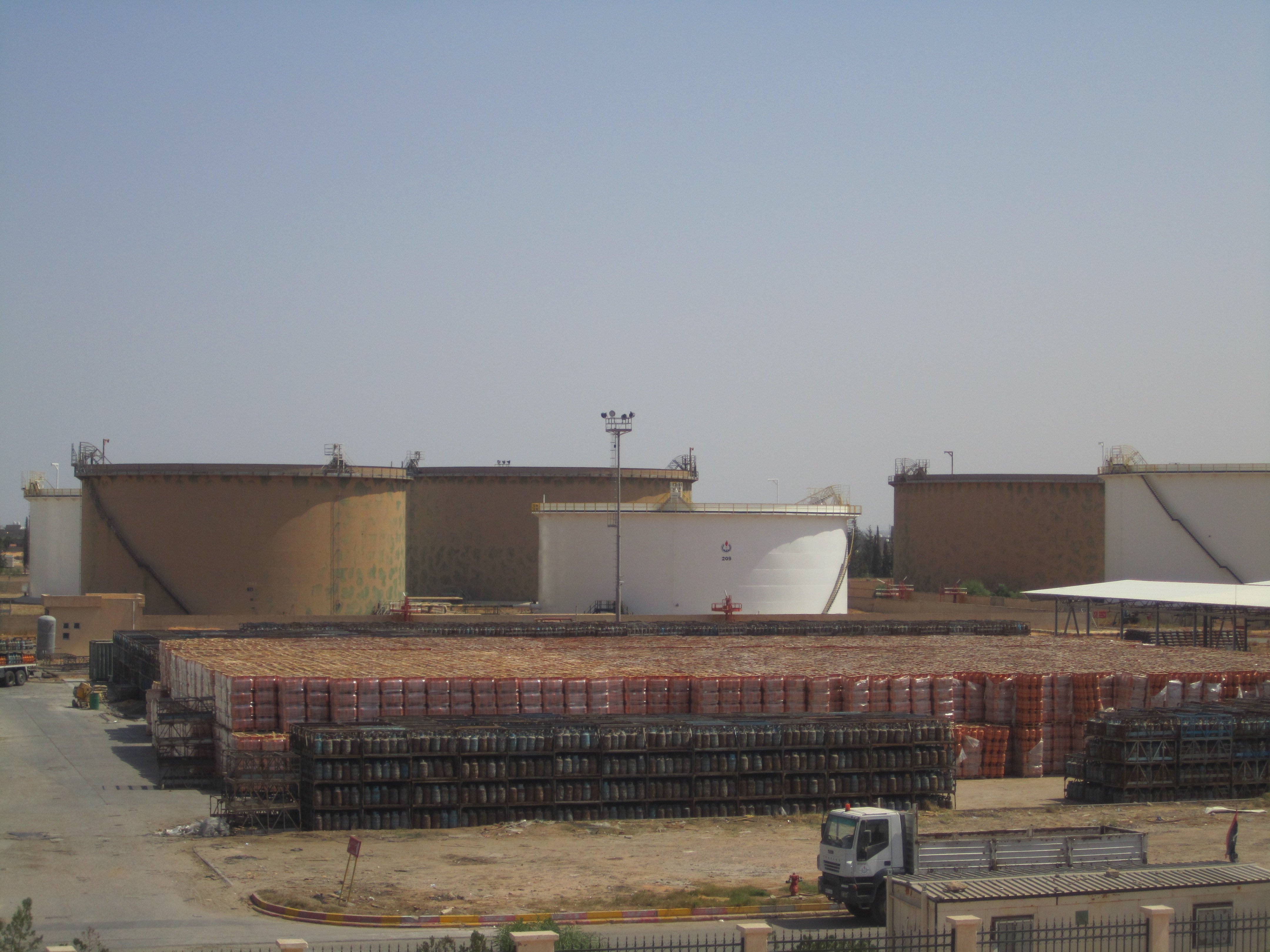 Oil protests being called off say strikers