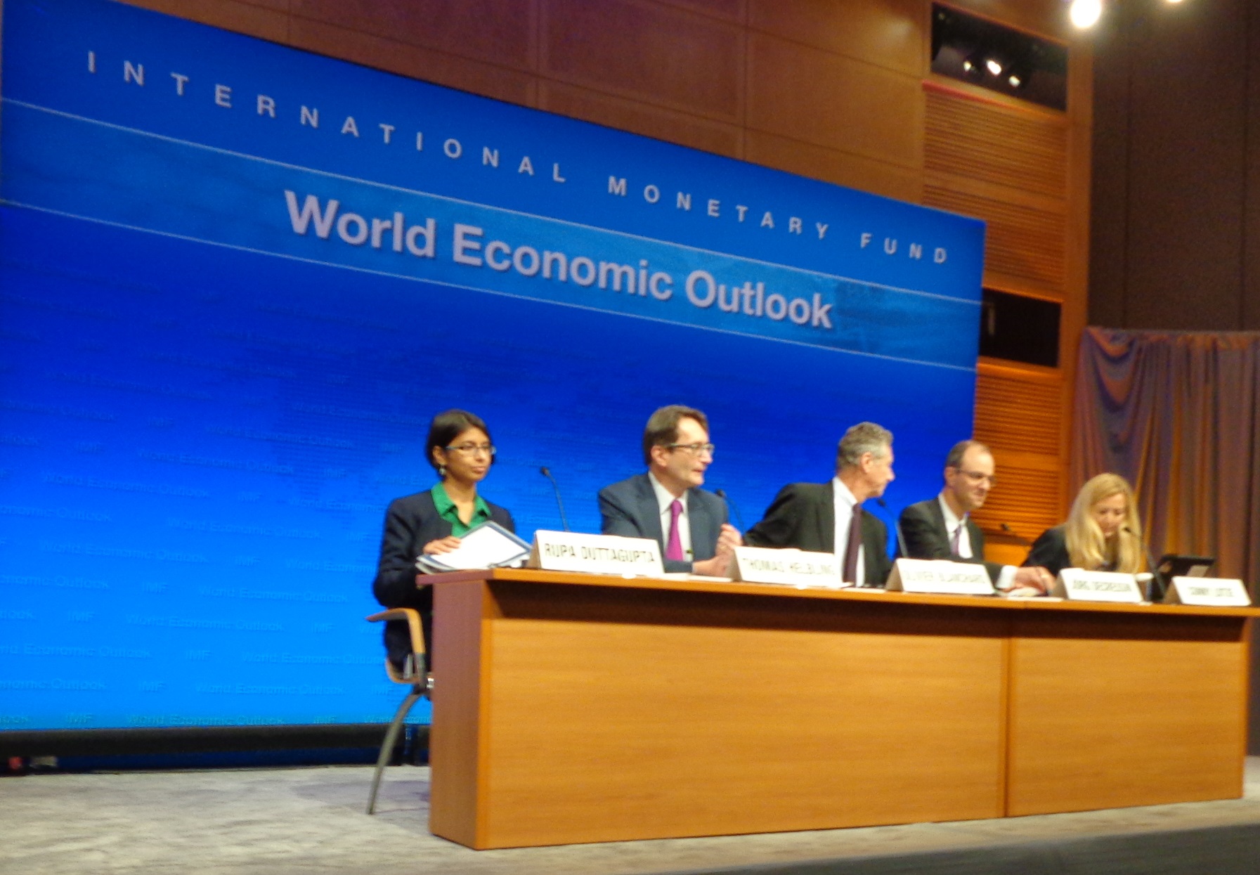 Falling oil prices reduce oil-exporters’ growth - IMF
