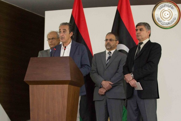 Government tells unauthorised armed groups to leave Tripoli