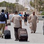 Tunisians complain of price hikes from Libyan influx