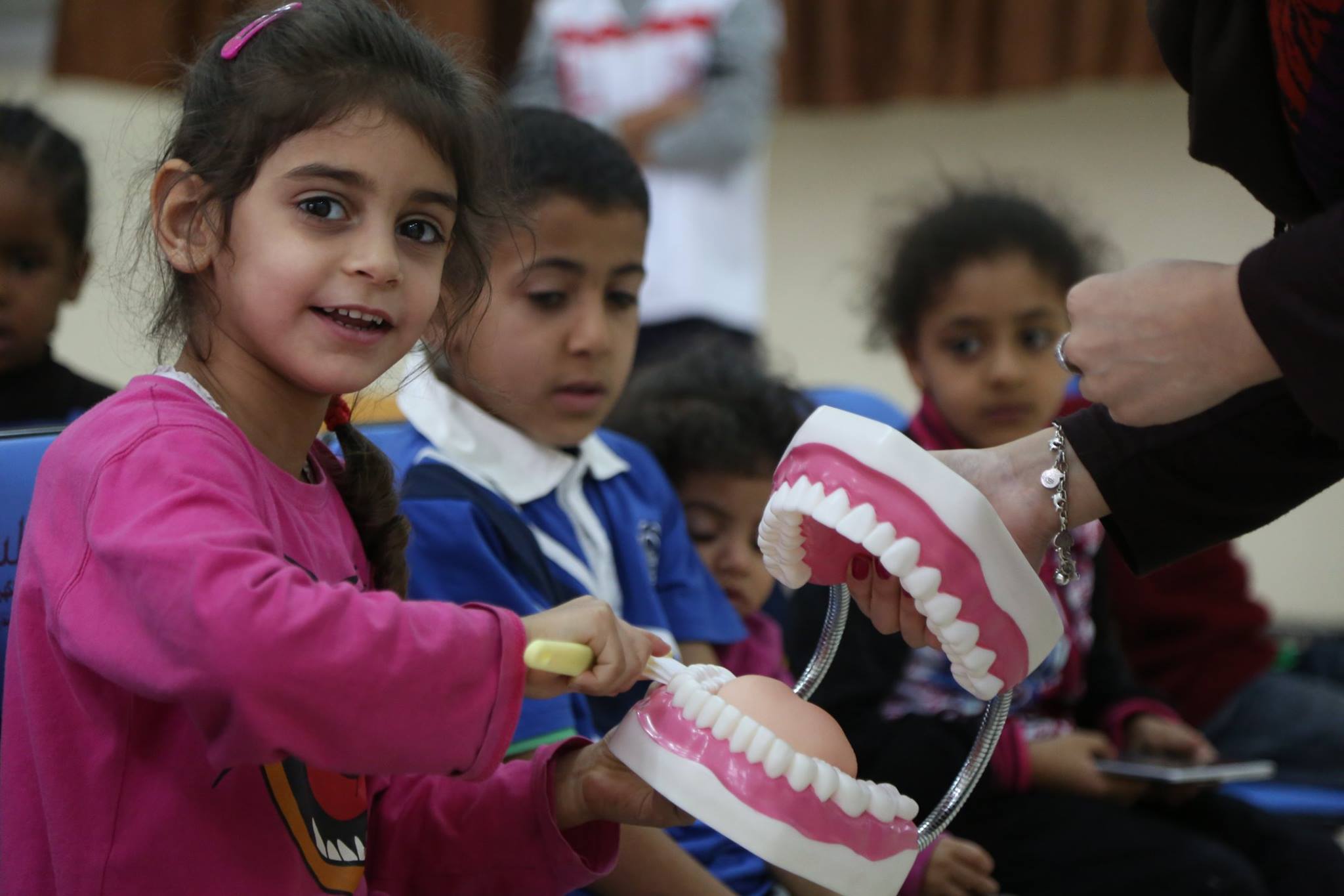 Benghazi kids brush up on their teeth