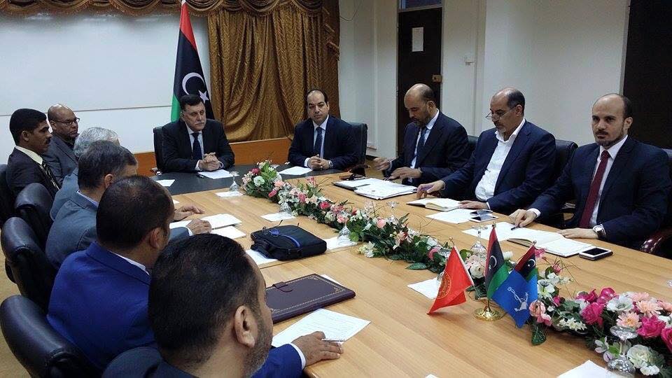 Faiez Serraj holds first official cabinet meeting