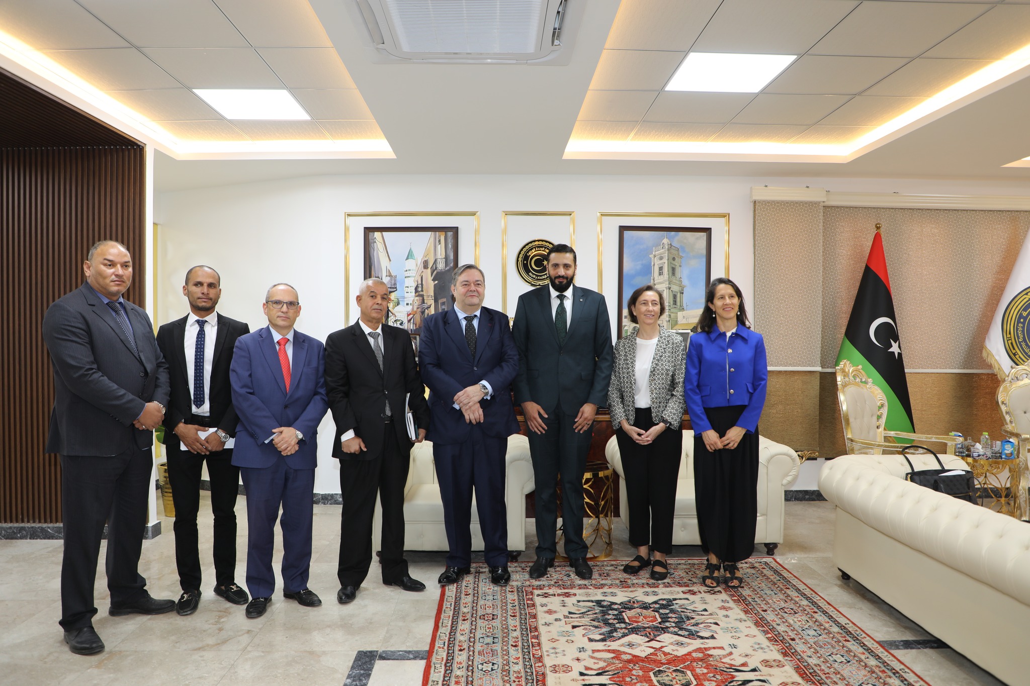 Acting Minister of Economy and Trade meets with the Director General of Foreign Trade and Investment of Spain